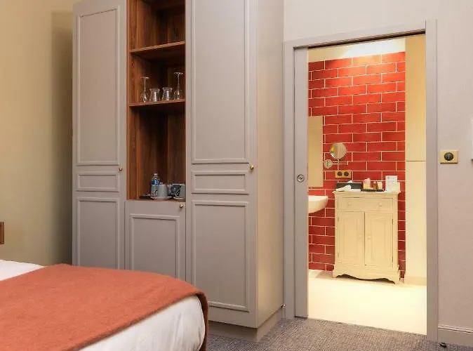 מלון Restaurant Les Grains D'argent - Epernay 3*